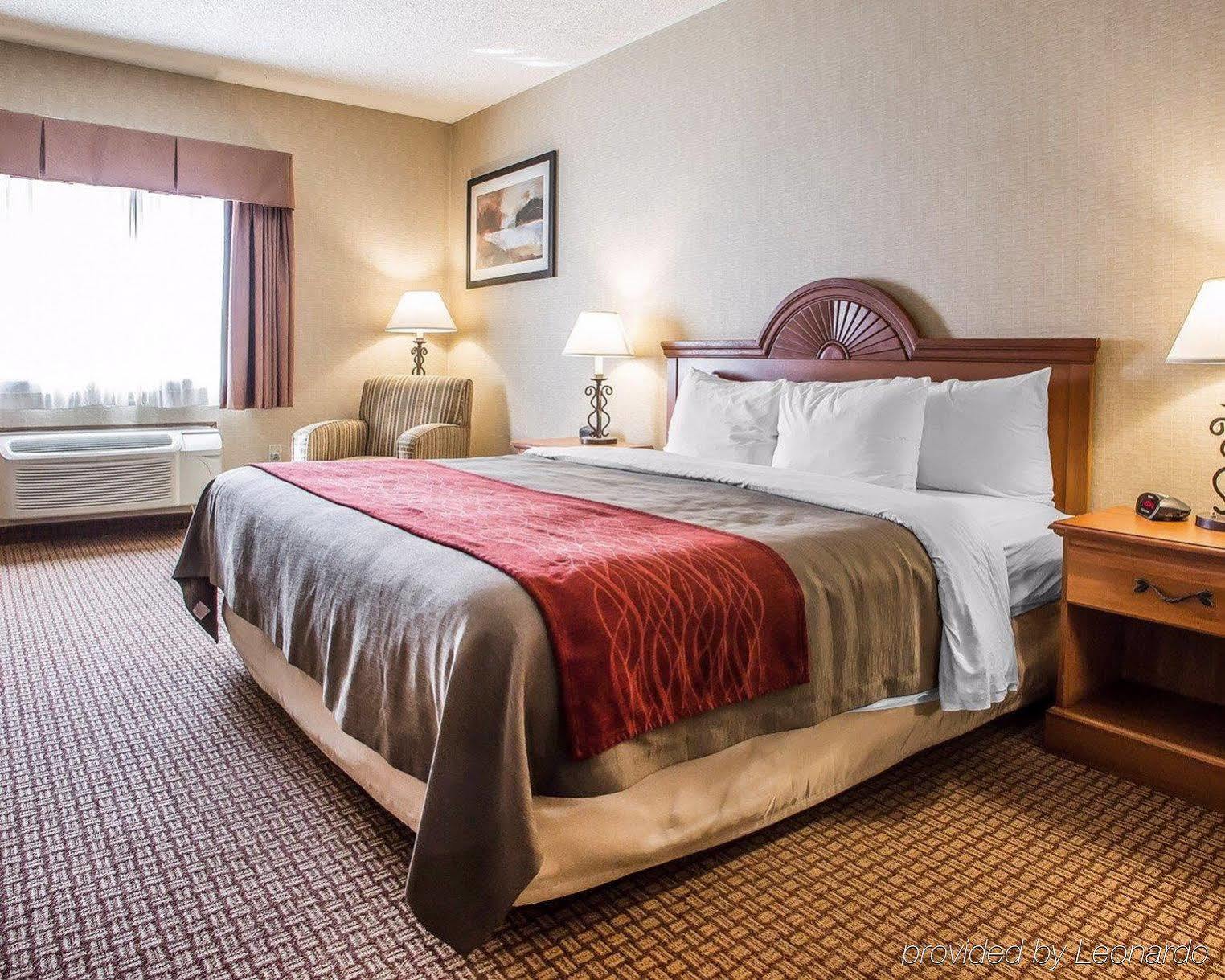 Days Inn By Wyndham Sidney Oh Bagian luar foto