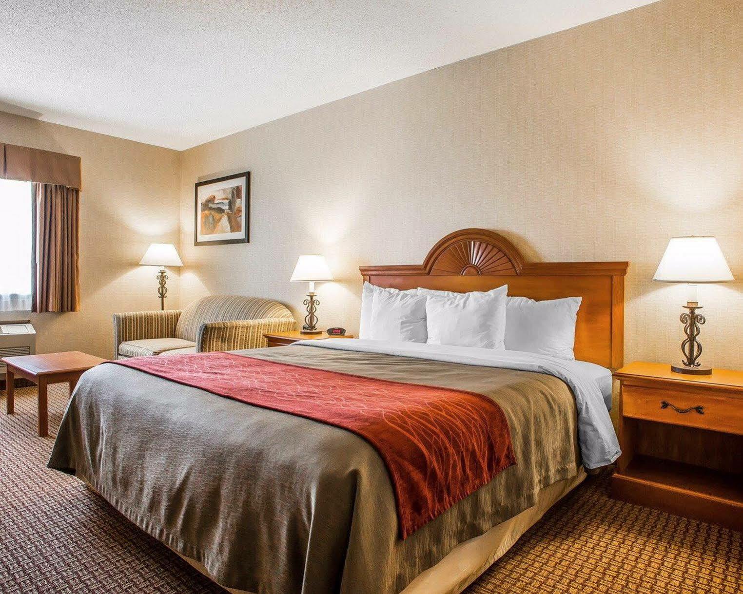 Days Inn By Wyndham Sidney Oh Bagian luar foto